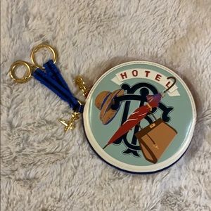 Tory Burch Round Hotel Wallet